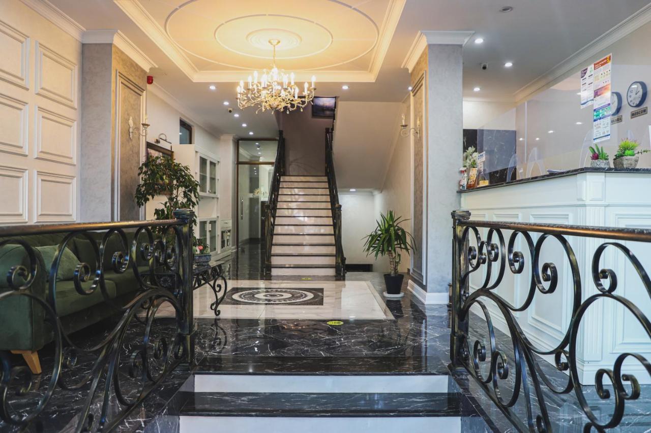 Old Garden Hotel Batumi Bagian luar foto