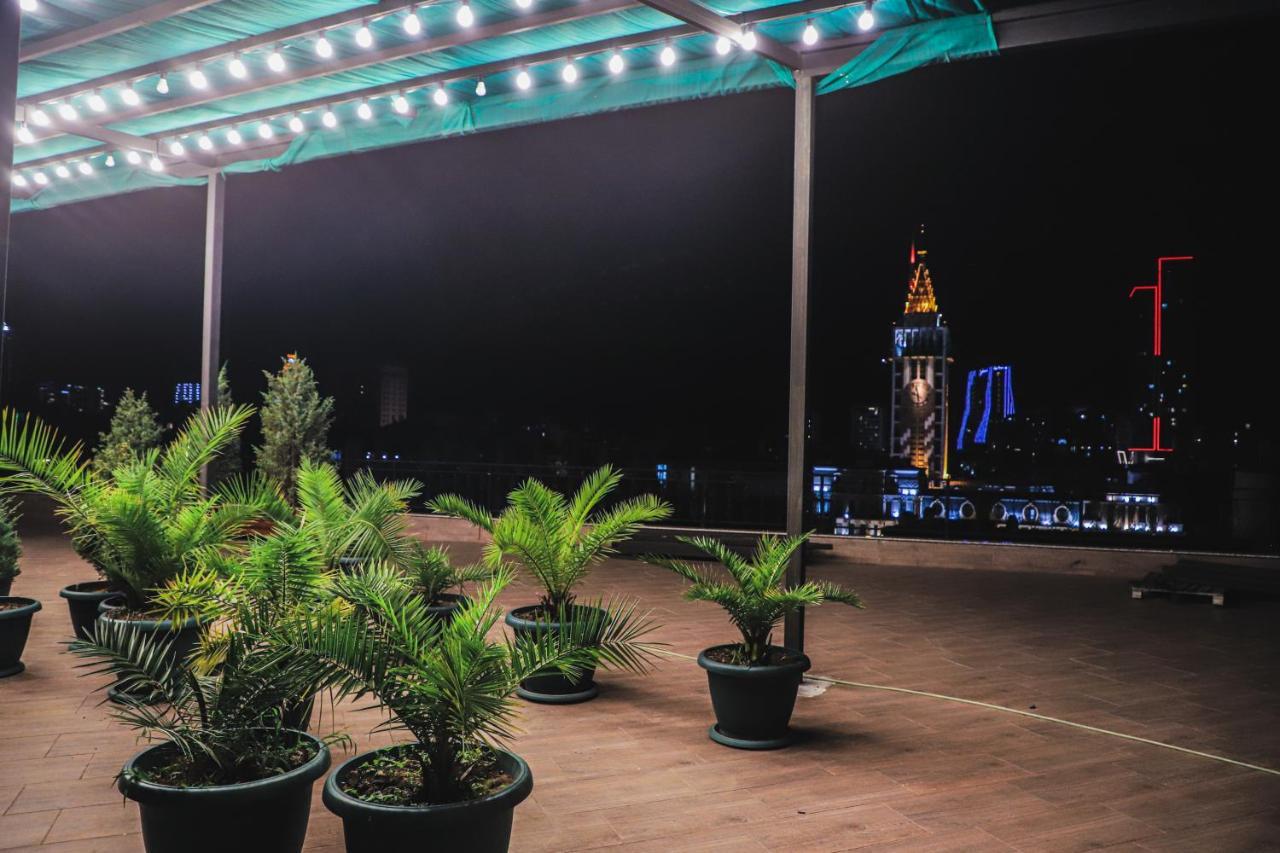 Old Garden Hotel Batumi Bagian luar foto