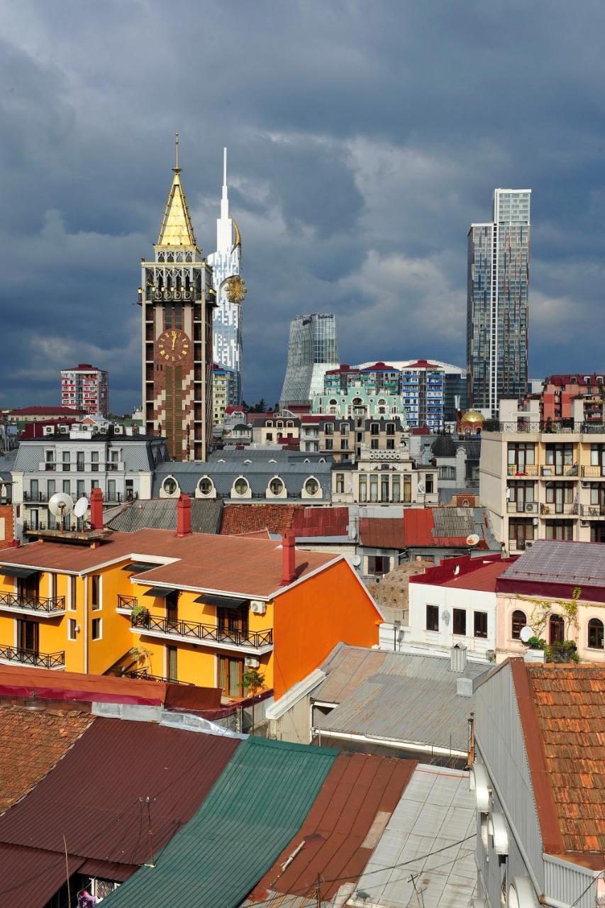 Old Garden Hotel Batumi Bagian luar foto
